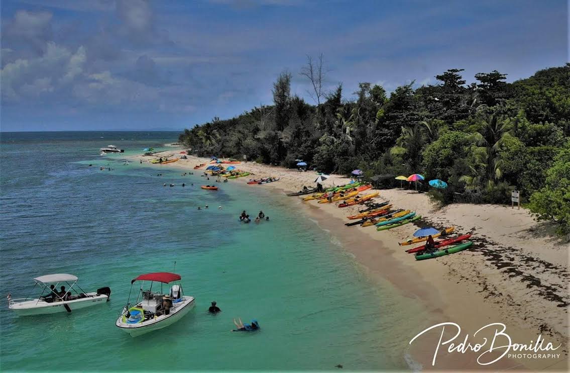 Load video: CLUB AQUA SPORTS KAYAKS CAYO PIÑEIRO, CEIBA